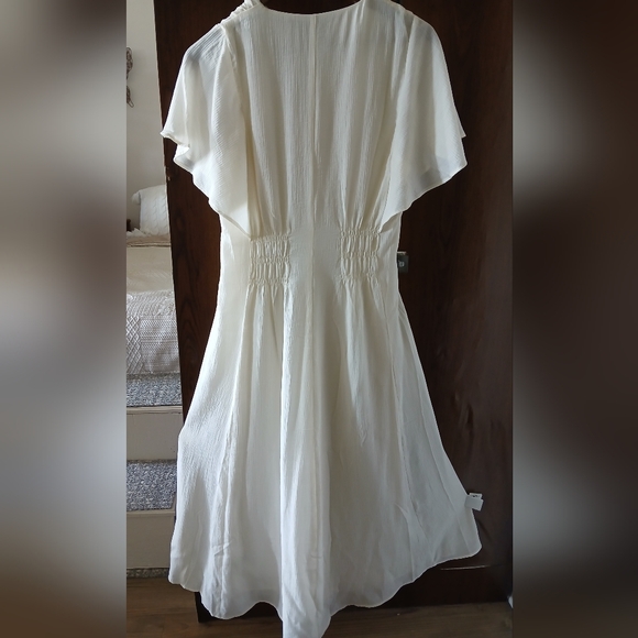 New H&M Cream Pleated Maxi Dress Flutter Sleeve Smocked Waist EcoVero Size S NWT - Picture 3 of 15